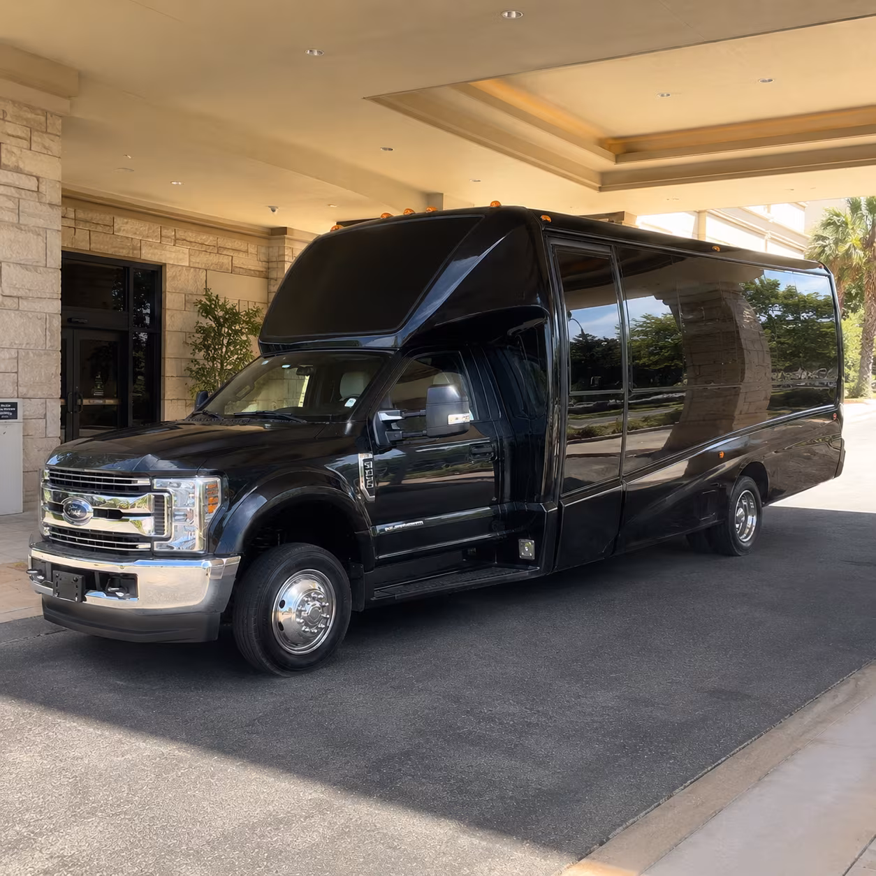 find your quincy corporate party bus transportation here