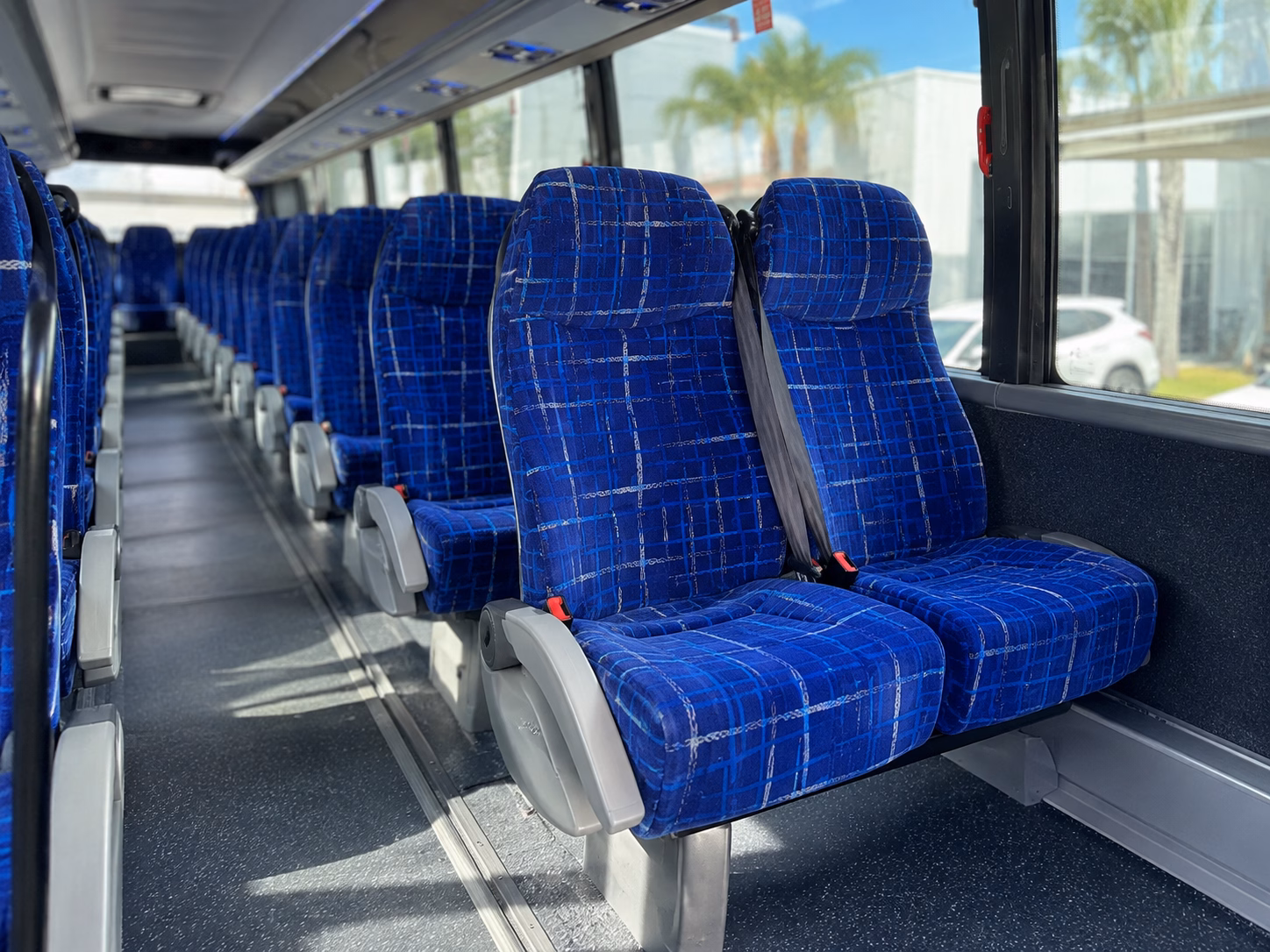 shuttle your guests between quincy hotels and granite links without the hilltop headache
